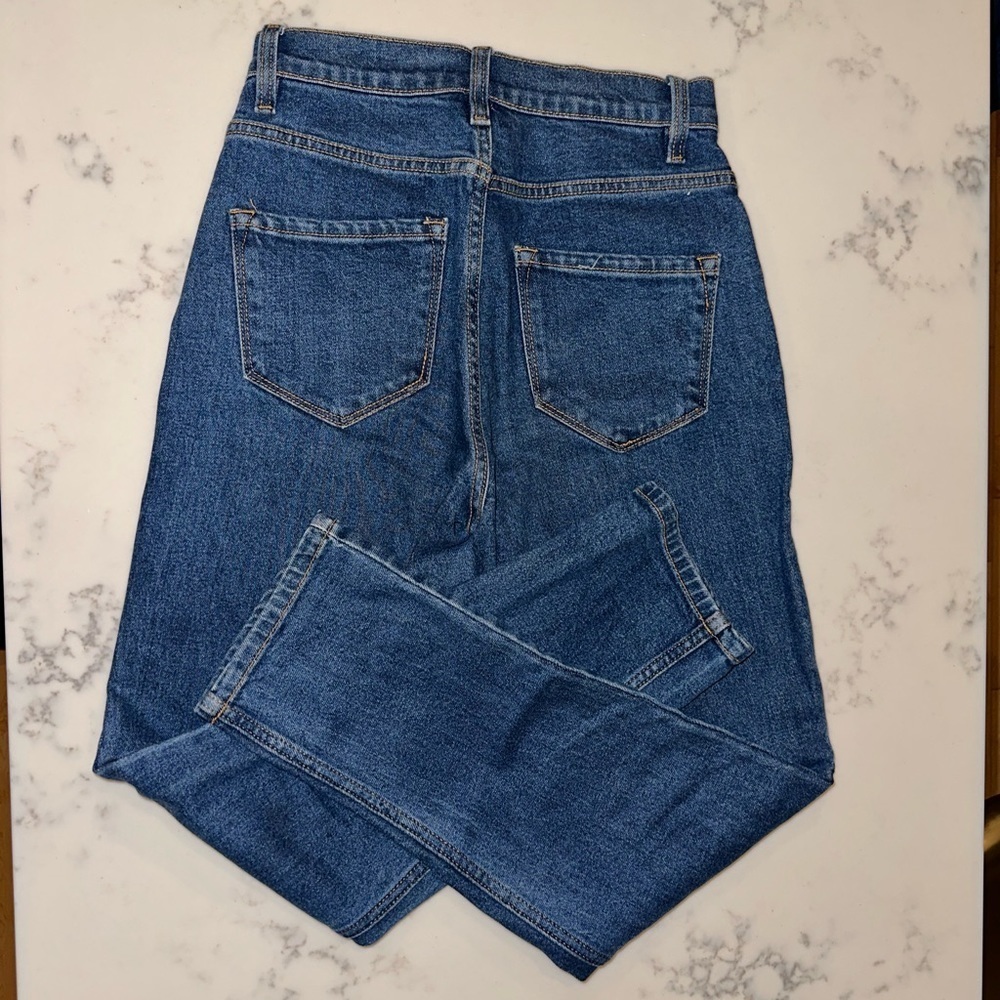 Blue Jeans - Picture 10 of 10